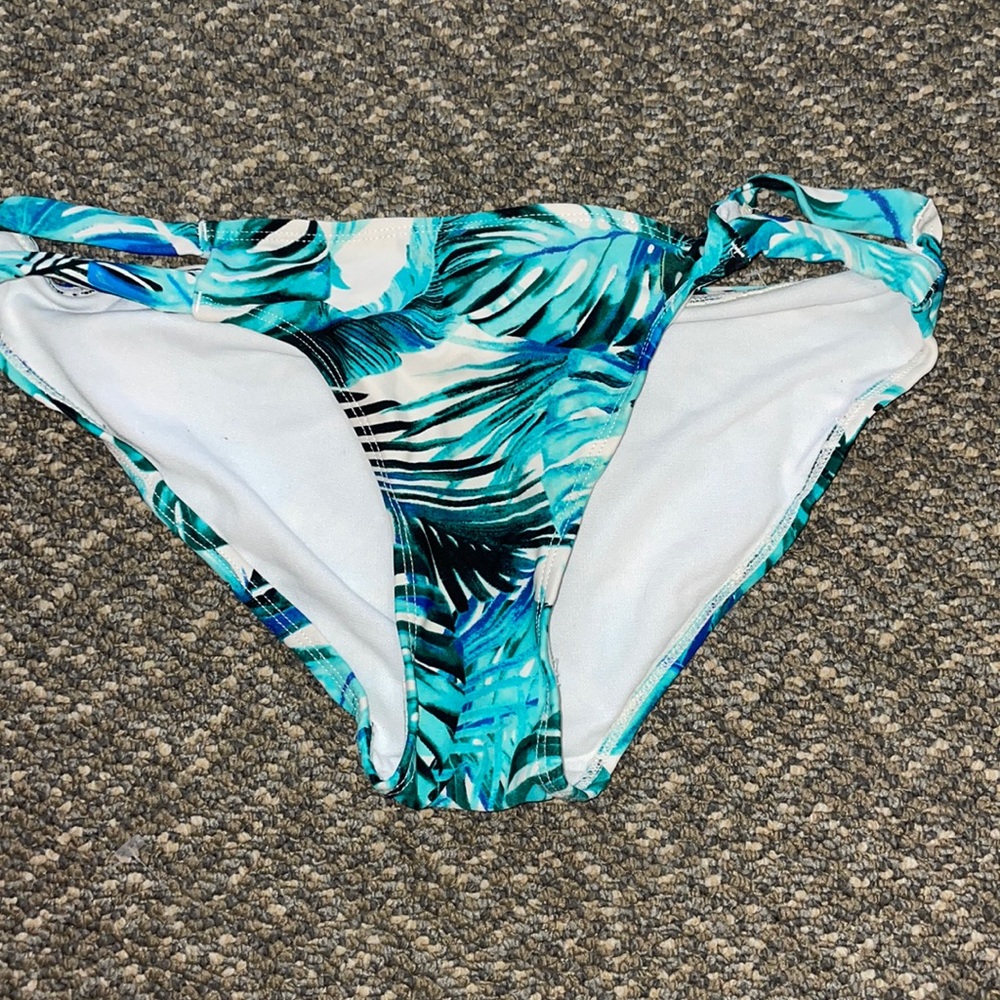 Bikini bottoms